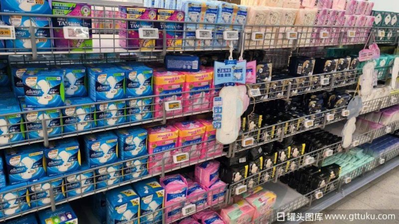 水泥地面出现裂缝是为什么？如何正确施工预防